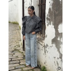 JEANS PERFORADO